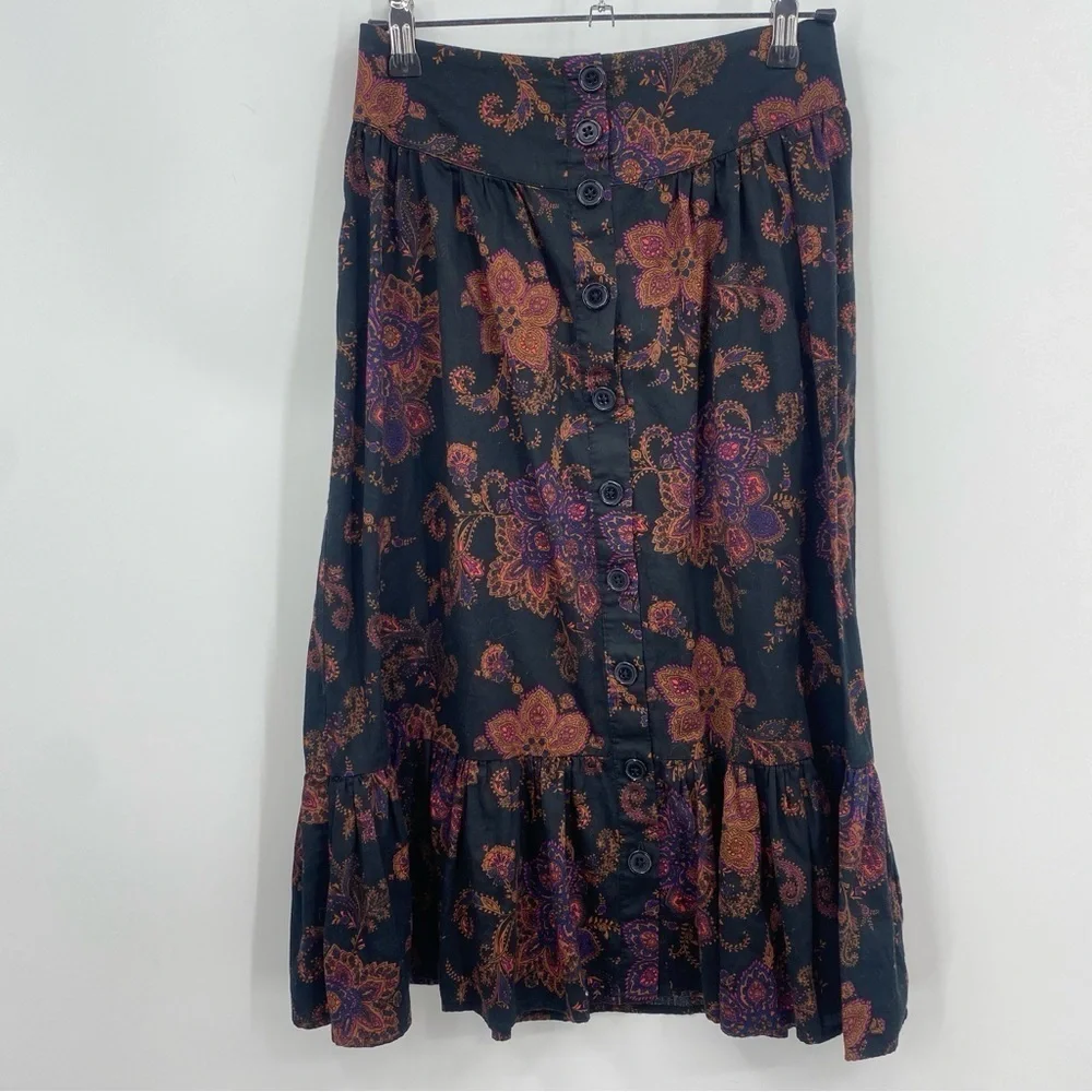 ModCloth Floral Button front midi skirt black floral size‎ 2